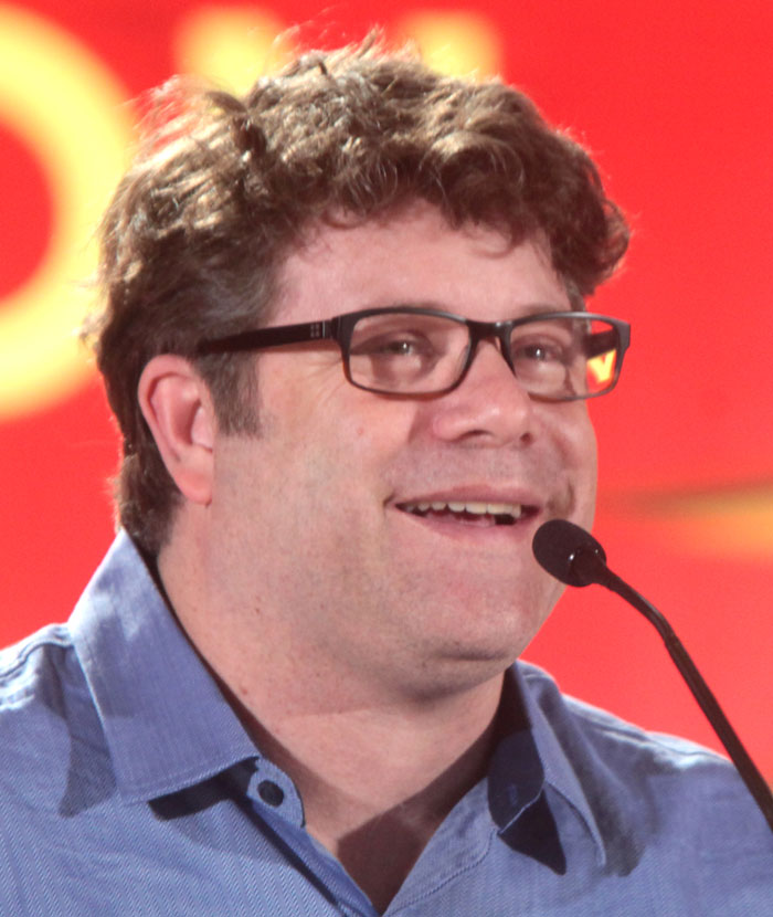 30 Celebrities Who Are Actually Wholesome And Are Not Just Faking It For The Press