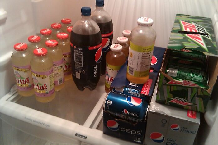 30 "Rich People" Things People Still Do Despite Not Being Wealthy At All