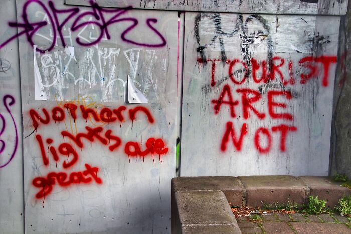La aurora boreal es genial. Los turistas no. (Visto en Reykjavik)