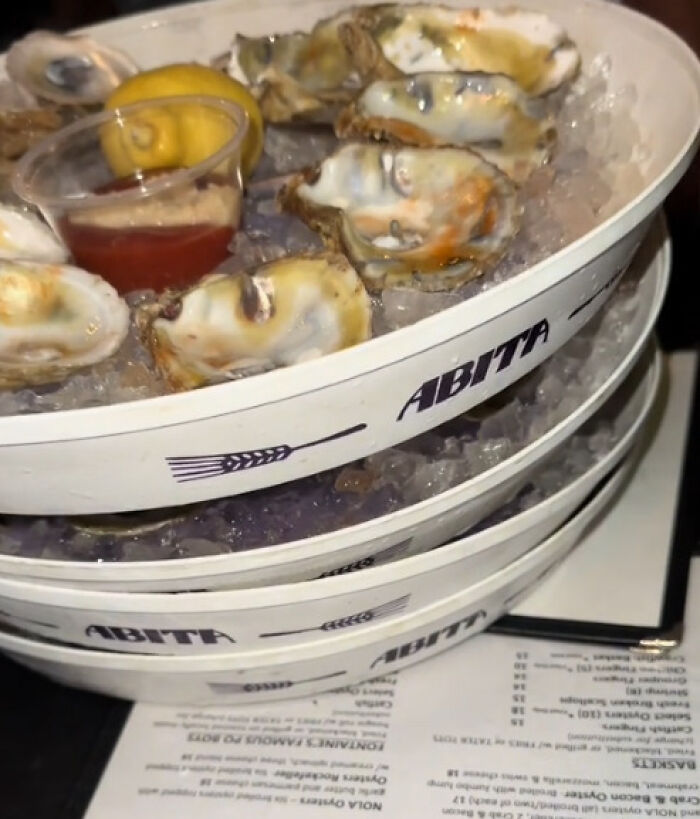 Internet Sides With A Man Who Sneaked Out On A Date Who Ate 48 Oysters As An Appetizer