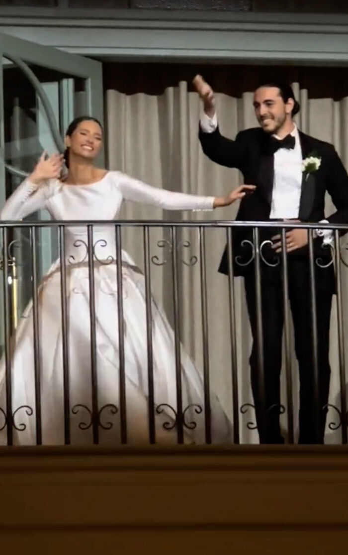 People Are Loving This Couple&rsquo;s Non-Traditional Choices For Best Man And Maid Of Honor