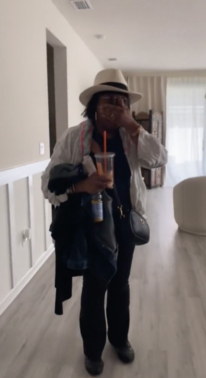 Best Kept Secret: Daughter Was Hiding Her New House For A Year To Surprise Her Mom