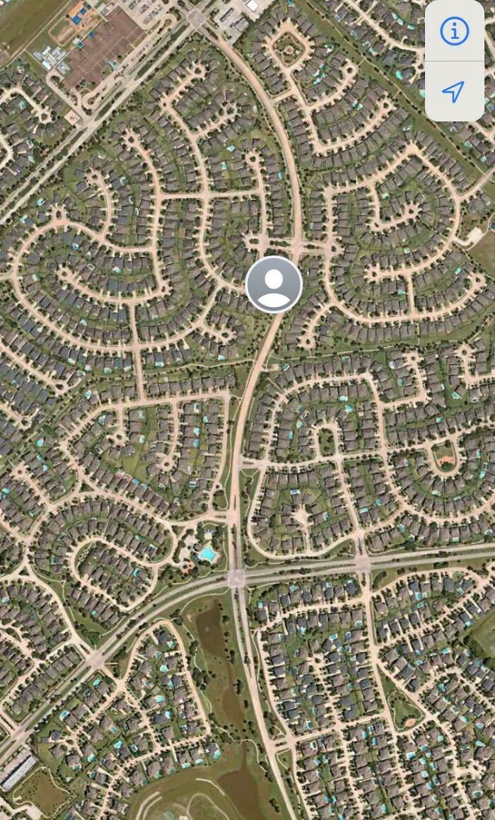 Maybe Its Because Im Not American, But This Looks Terrifying To Live In