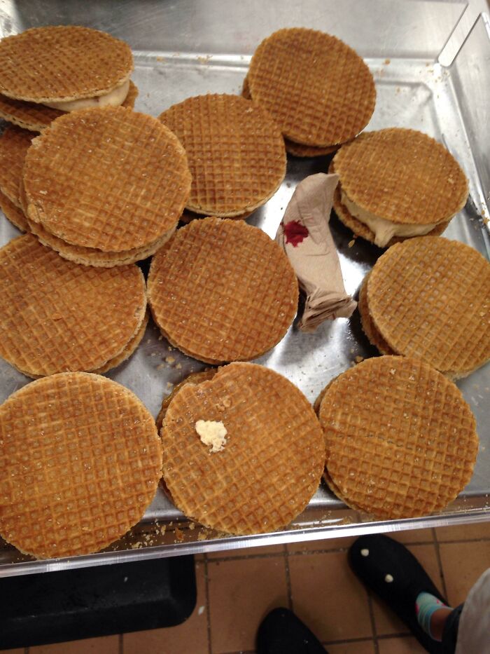 As Far As The Whole Retail/Food Service Debate, This Is My Only Argument: A Customer Leaving A Bloody Paper Towel In Our Cookie Display