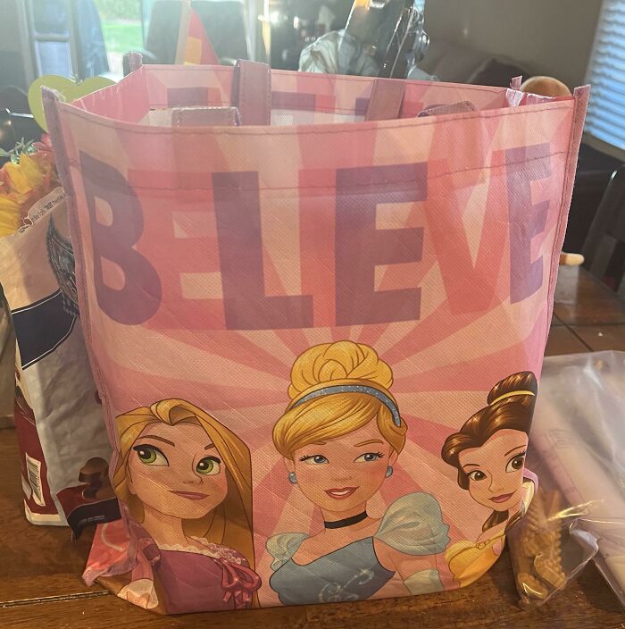 It’s Supposed To Say Believe But The Only Letters You Can Really See Are Blee. As A Graphic Design Student This Infuriates Me