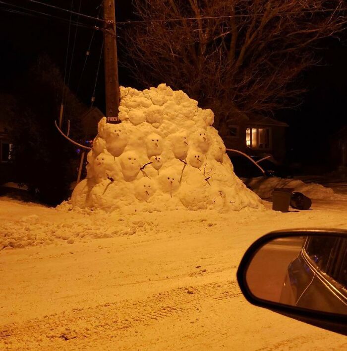 Fɾσʂƚყ, Bringer Of Hypothermia, Herald Of The Holiday Season