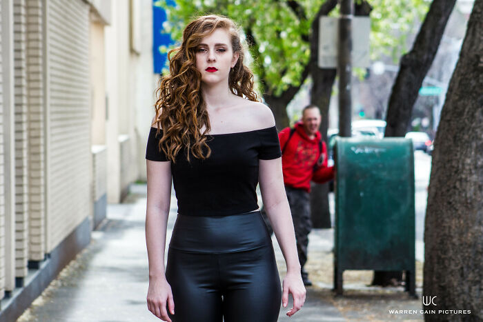 College Girl Being Catcalled During A Photoshoot. This Is The Exact Moment She Heard It
