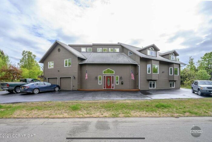 Tiene 10 dormitorios y cuesta 1$ millón, y aún así parece cutre