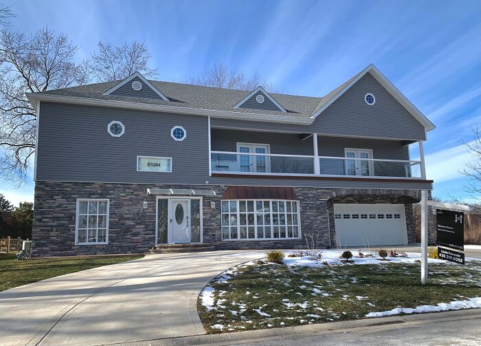 Intentó hacer la casa más fea posible