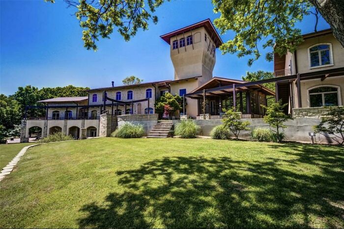 La torre de control aéreo es todo un extra