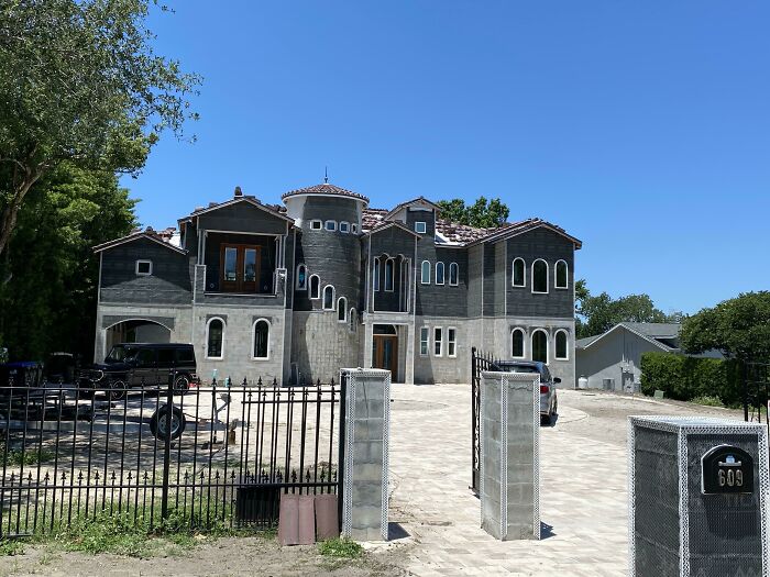 Alguien está construyendo esto así aposta