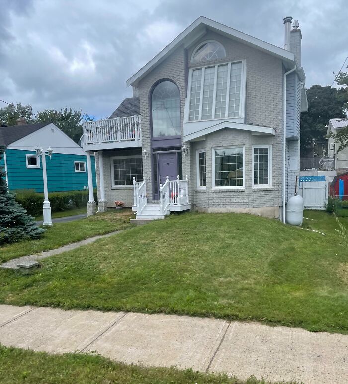 Veo esta atrocidad desde el autobús