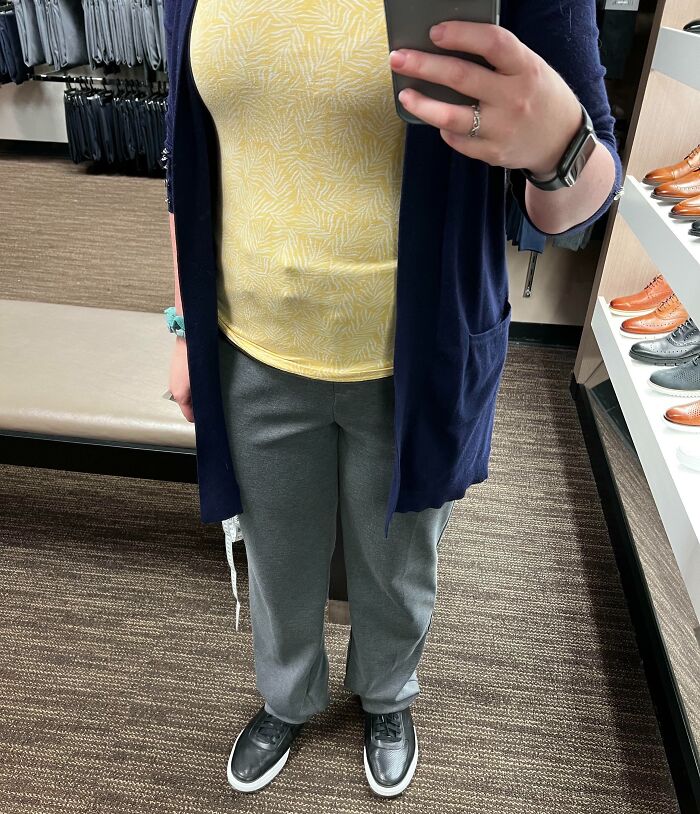 Customer Guessed I Was Around 3-4 Months Along. I’m Not Pregnant