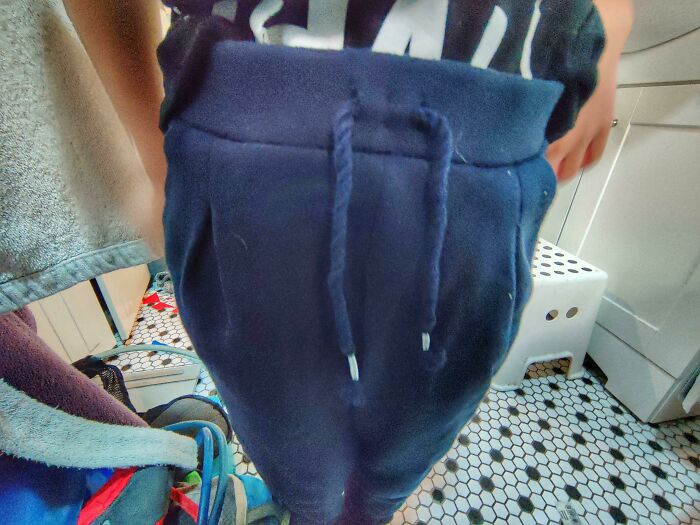 My Kid Said Her Pants Were Too Big, So I Went To Tighten The Drawstring. It's Fake And Does Nothing