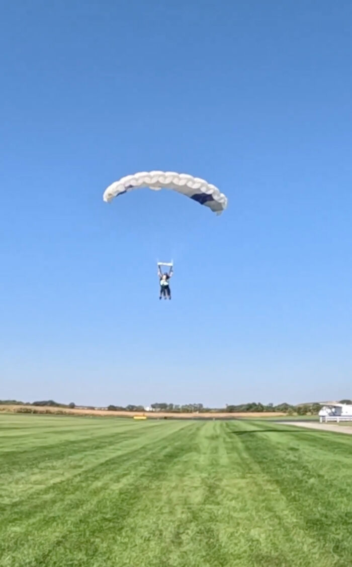 Grandma Defies Age And Breaks The World Skydiving Record At 104 With No Fear