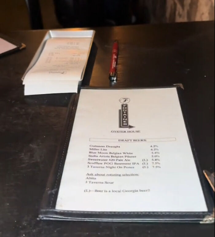 Internet Sides With A Man Who Sneaked Out On A Date Who Ate 48 Oysters As An Appetizer