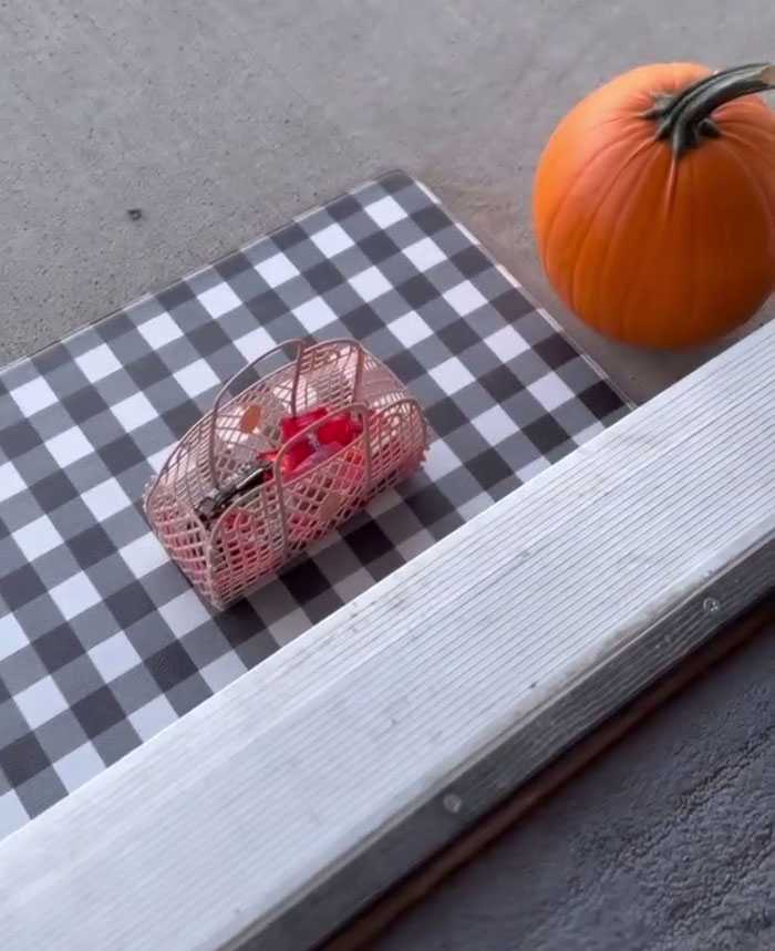 "Glad You're Not My Dad": Dad And Mom Called 'Horrible' Parents For Their Halloween Tradition