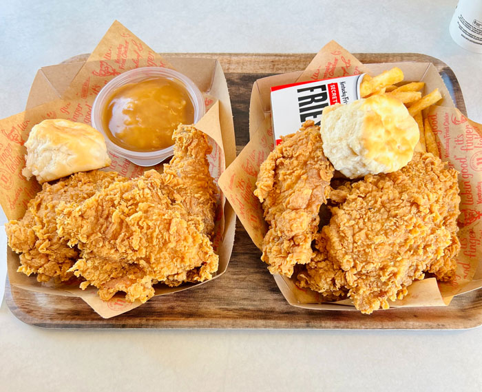 Fried Chicken Fans Disgusted After KFC Employee Reveals How They Make Their Iconic Gravy Fried Chicken Fans Disgusted After KFC Employee Reveals How They Make Their Iconic Gravy