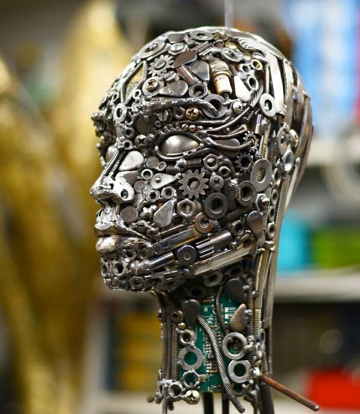 A sculpture of a head