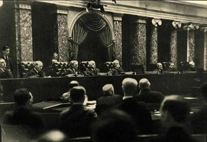 Dr. Erich Salomon Faked A Broken Arm So He Could Hide A Camera In His Cast To Photograph The Us Supreme Court - 1932