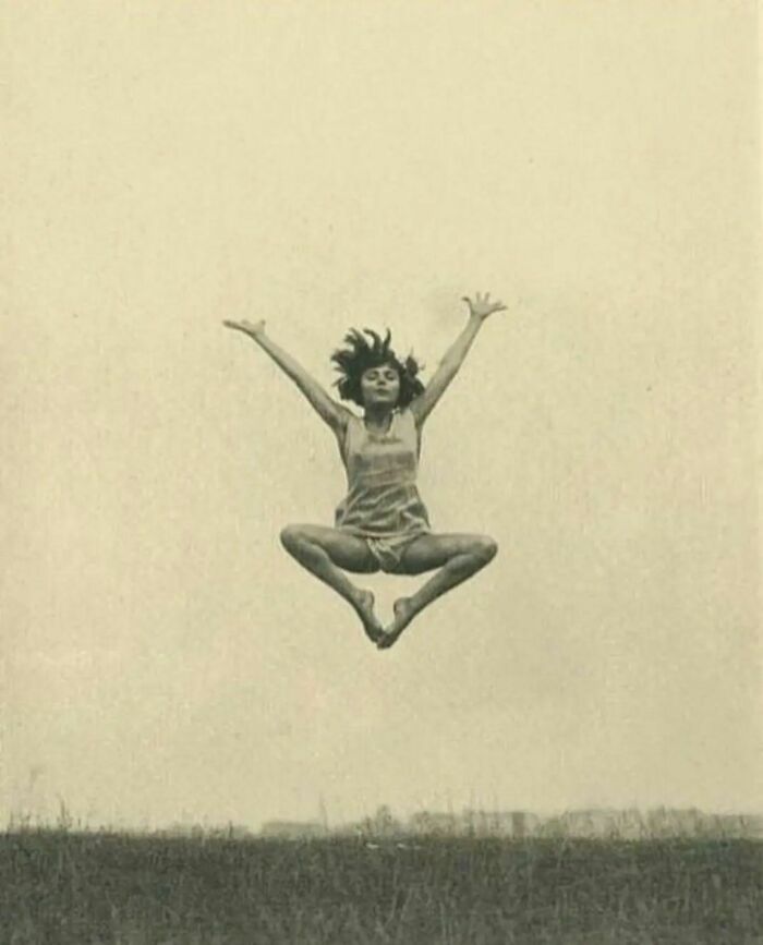 Herion Dance School, Stuttgart, Germany, 1927. Photo By Paul Isenfels