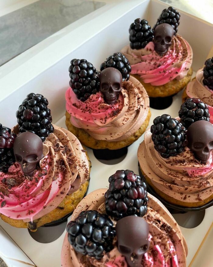 These Spooky Vegan Cupcakes Are Perfect For Halloween