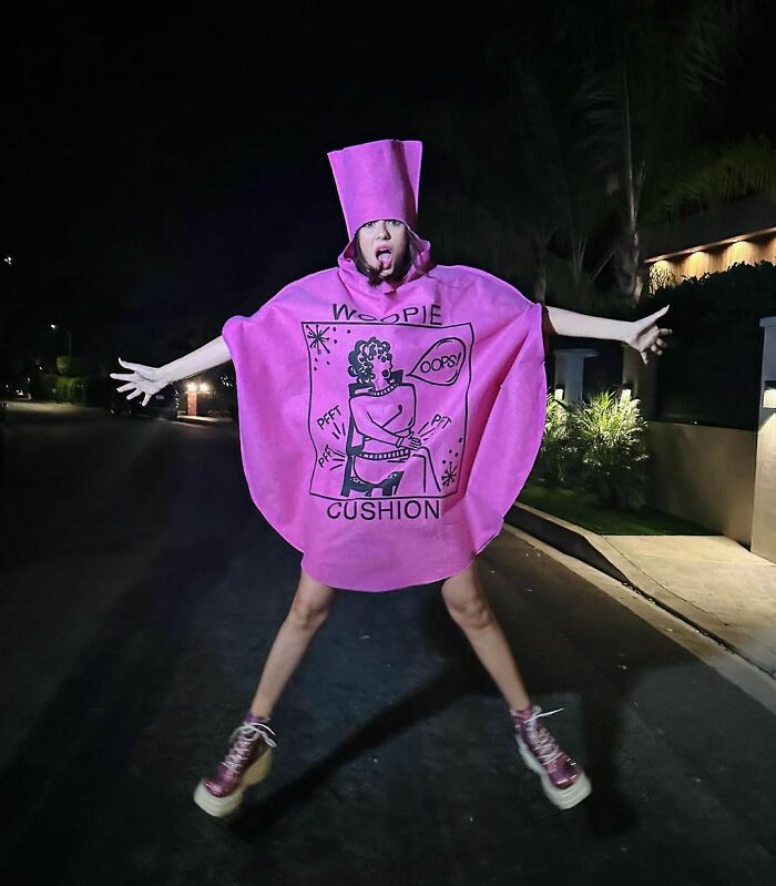 Victoria Justice As Woopie Cushion