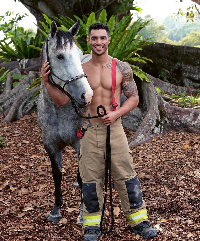 Australian-Firefighters-Charity-Animals-Calendar-2024