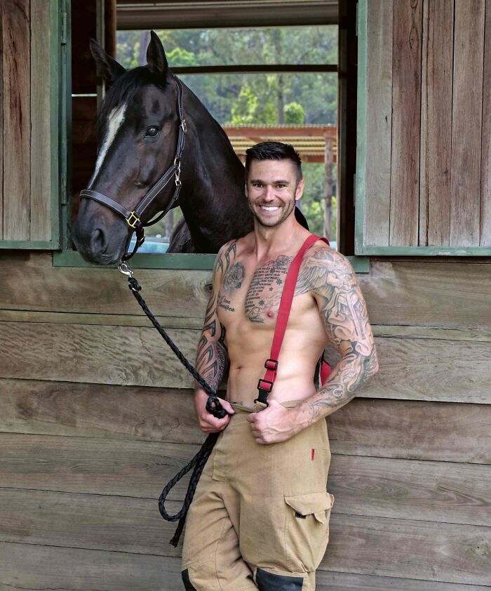 Australian-Firefighters-Charity-Animals-Calendar-2024