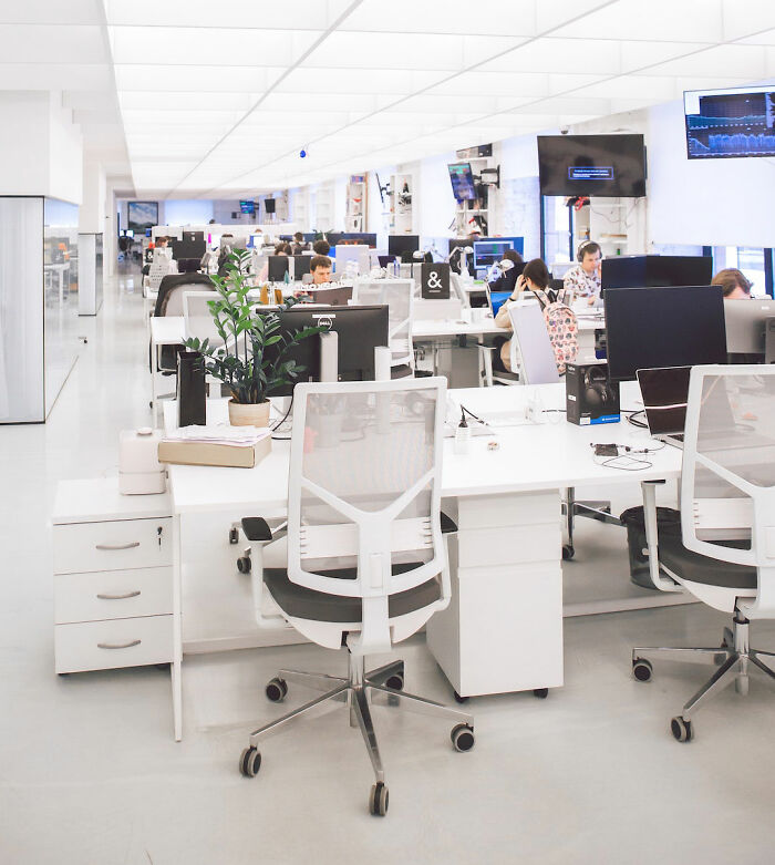 People working in the office 