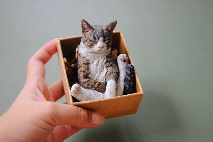 My Collection Of Dog And Cat Sculptures That I Made From Polymer Clay (30 Pics)