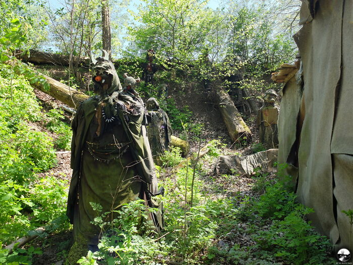 Czech Forest Outsider Crafts Sculptures For 20 Years (9 Pics)