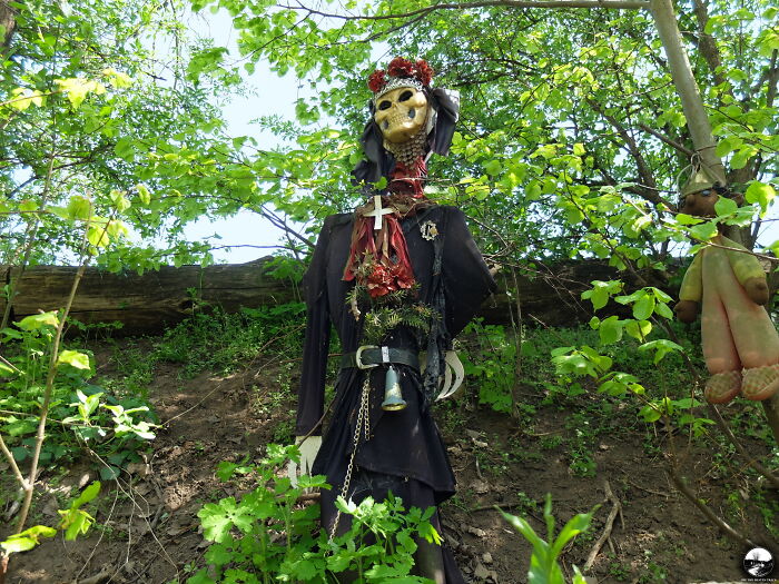 Czech Forest Outsider Crafts Sculptures For 20 Years (9 Pics)