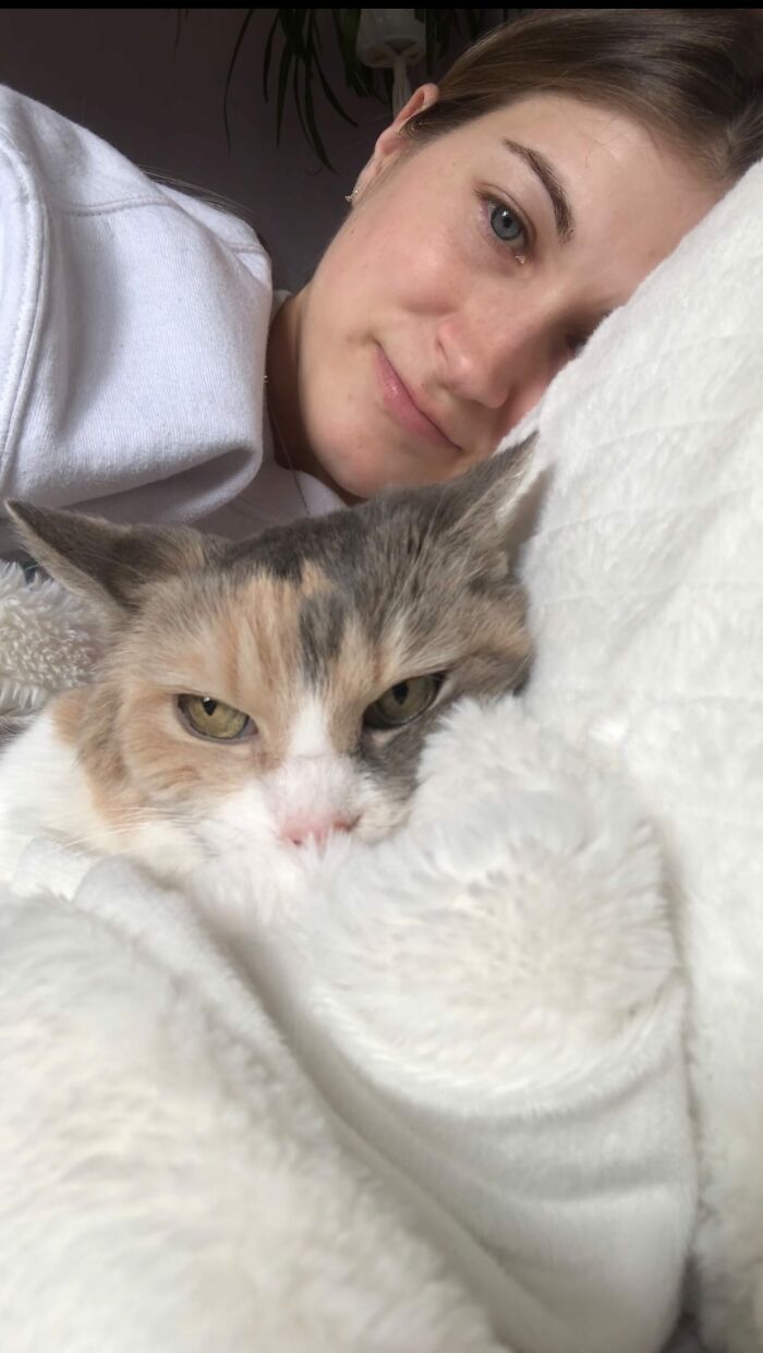 Angela Rafuse Is A Founder Of &lsquo;My Grandfather&rsquo;s Cat Charity&rsquo;, Helping Seniors To Rehome Their Pets