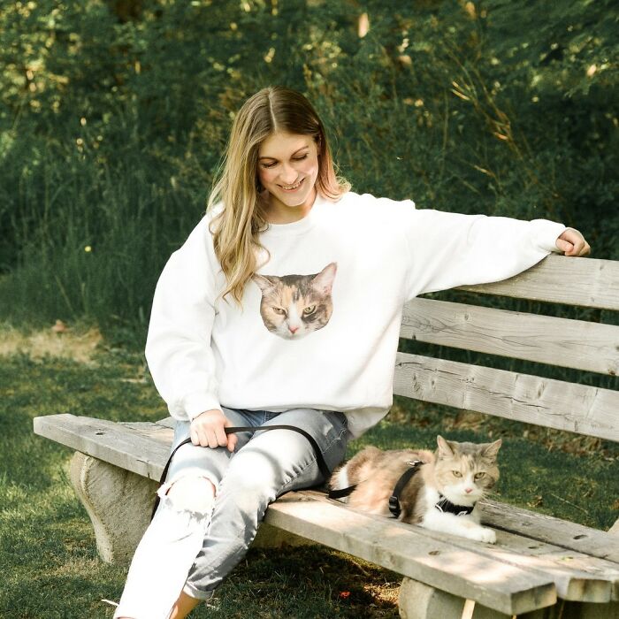 Angela Rafuse Is A Founder Of &lsquo;My Grandfather&rsquo;s Cat Charity&rsquo;, Helping Seniors To Rehome Their Pets