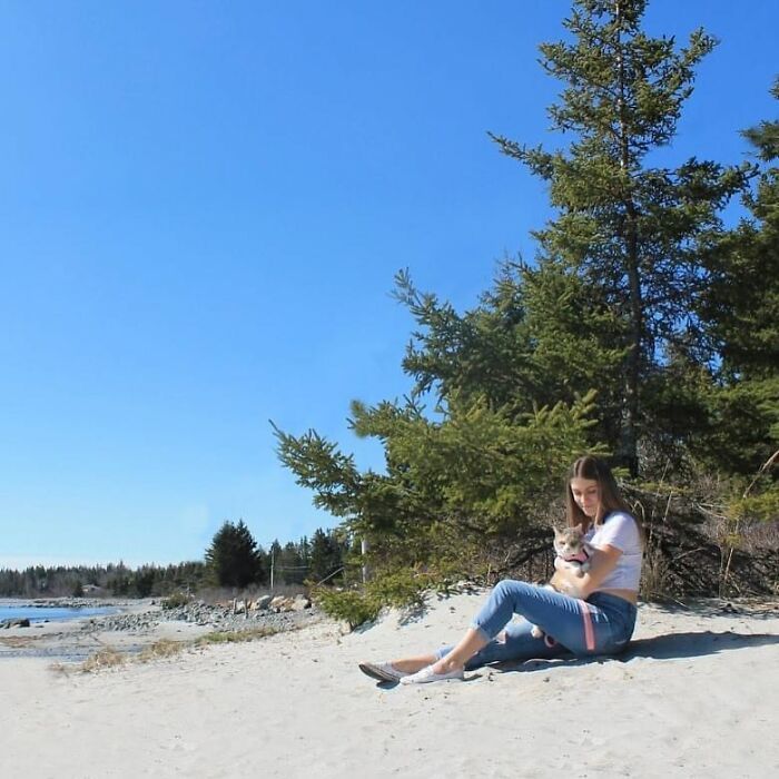 Angela Rafuse Is A Founder Of &lsquo;My Grandfather&rsquo;s Cat Charity&rsquo;, Helping Seniors To Rehome Their Pets