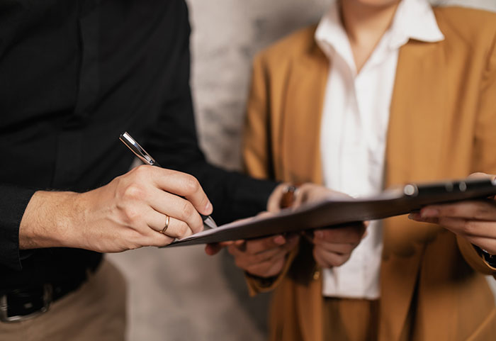 40 Of The Biggest ‘Lies’ Told In Human History That People No Longer Are Buying