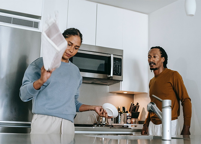 Someone Asked Women To Share Uncomfortable Truths About Marriage And 50 Didn’t Hold Back