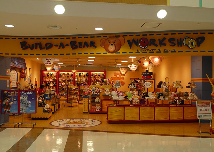 Mom Confronts &lsquo;Karen&rsquo; After She Forces 6 Y.O.&rsquo;s B-Day Party Guests To Give Up Their Build-A-Bears