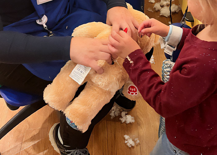 Mom Confronts &lsquo;Karen&rsquo; After She Forces 6 Y.O.&rsquo;s B-Day Party Guests To Give Up Their Build-A-Bears