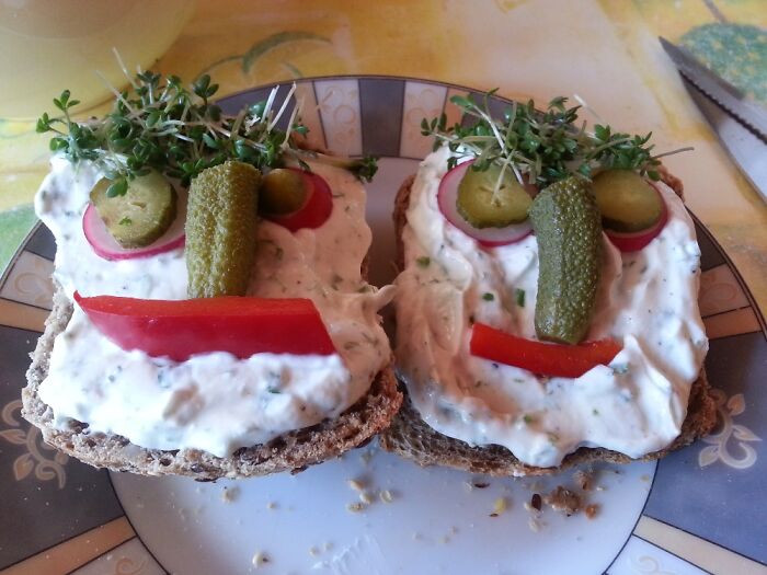 I Tried Getting Myself To Eat Healthier