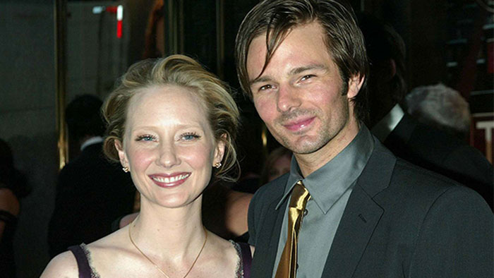 2001 The Advocate Magazine Interview With Anne Heche