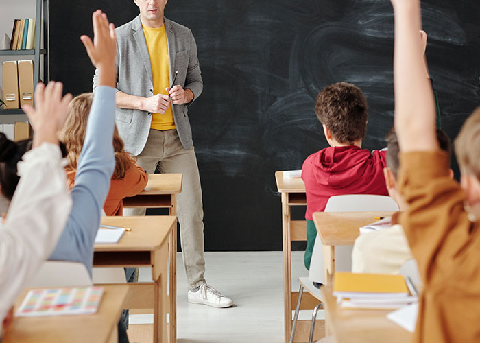 “Never Saw Him Again”: 41 Times The Class Clown Took It Too Far And Faced The Consequences