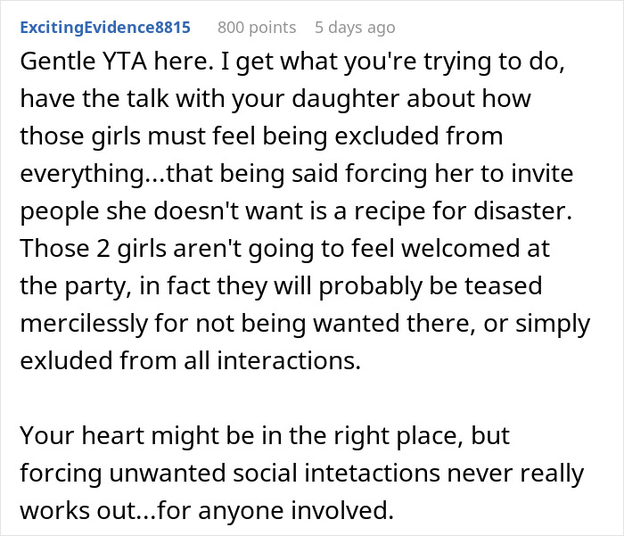 Daughter Excludes 2 ‘Boring’ Girls From Her Birthday Party, Mom Instructs Her To Invite Everybody Daughter Excludes 2 ‘Boring’ Girls From Her Birthday Party, Mom Instructs Her To Invite Everybody