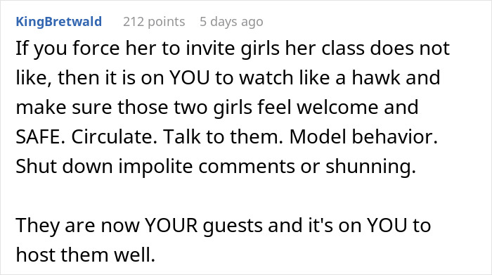 Daughter Excludes 2 ‘Boring’ Girls From Her Birthday Party, Mom Instructs Her To Invite Everybody Daughter Excludes 2 ‘Boring’ Girls From Her Birthday Party, Mom Instructs Her To Invite Everybody