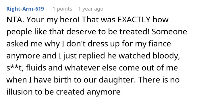 Man Annoyed With Aunt Questioning His Sexuality Gives A Raunchy Reply, Making Her Leave Family Dinner Man Annoyed With Aunt Questioning His Sexuality Gives A Raunchy Reply, Making Her Leave Family Dinner