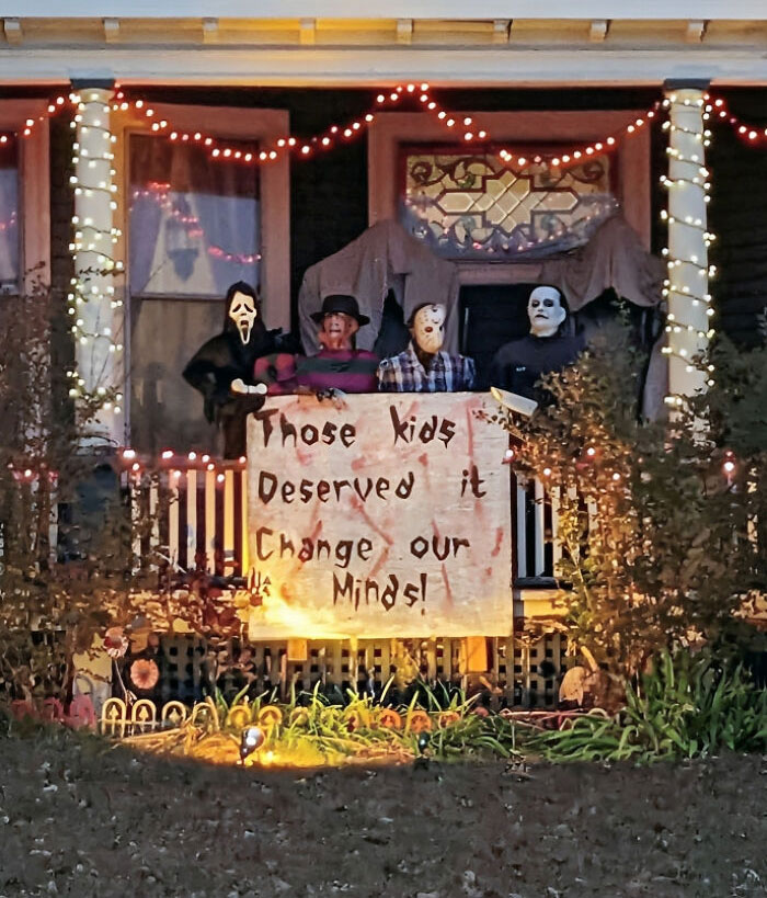 This House Always Has The Best Decorations In Town