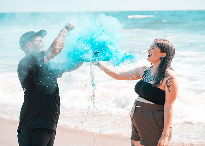 Husband Is At A Loss After Finding Out Wife's Pregnant, Doesn't Fake Being Happy Husband Is At A Loss After Finding Out Wife's Pregnant, Doesn't Fake Being Happy