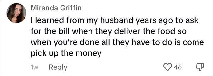 Woman Asks If It&rsquo;s Appropriate To Leave After Not Getting A Bill For 45 Minutes, Netizens Chime In