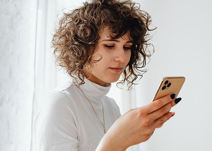 Guy Ghosts Girlfriend For 3 Years, Reappears Like Nothing Happened Once She Has A House